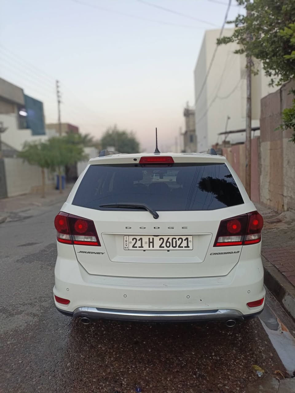 دوج جورني 2017 CROSSROAD رقم سليمانية هزه جديدة رقم مسطرة  محرك 3٫600  6 اسلندر كشنات جلد 3 قطع تبريد سيارة فول عدا فتحة السقف شاشه جبيره بلاد سعرها 165 وبي مجال.بطاقة بانزين بيها باسمنه شرط التحويل  عنوان كركوك  رقم الهاتف  ***********
