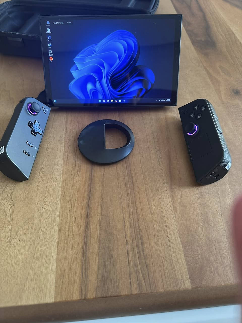 جهاز Lenovo legion go 1 نسخة ال 1tb
إذا تريدون تستفسرون راسلوني عالخاص


**إذا كنت صاحب هذا الإعلان وتريد حذفه لأي سبب، رجاءا أرسل رسالة إلى الدعم الفني**