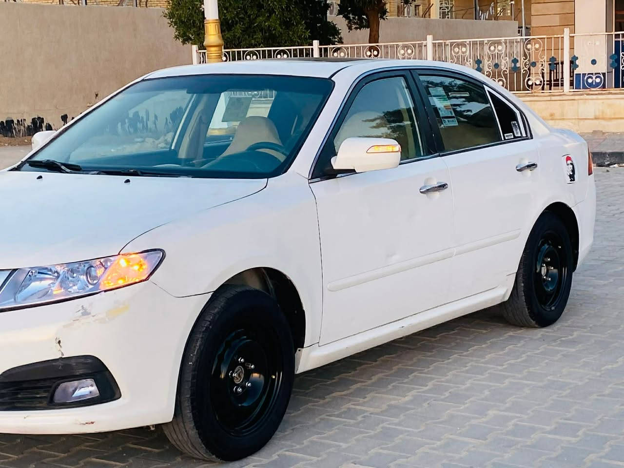 السلام عليكم اوبتيما للبيع. 2010 فول مواصفات 1/1 فتحه بصمه سنويه جديده رقم قادسيه مميز مكان سماوه تحويل مباشر سياره جاهزه مكينه كير حداديه تخم تاير ملاحظه ؟؟ سياره بيها كصه فخذه سعر 76 وبيها مجال لشراي استفسار انتصاال عل رقم ***********
