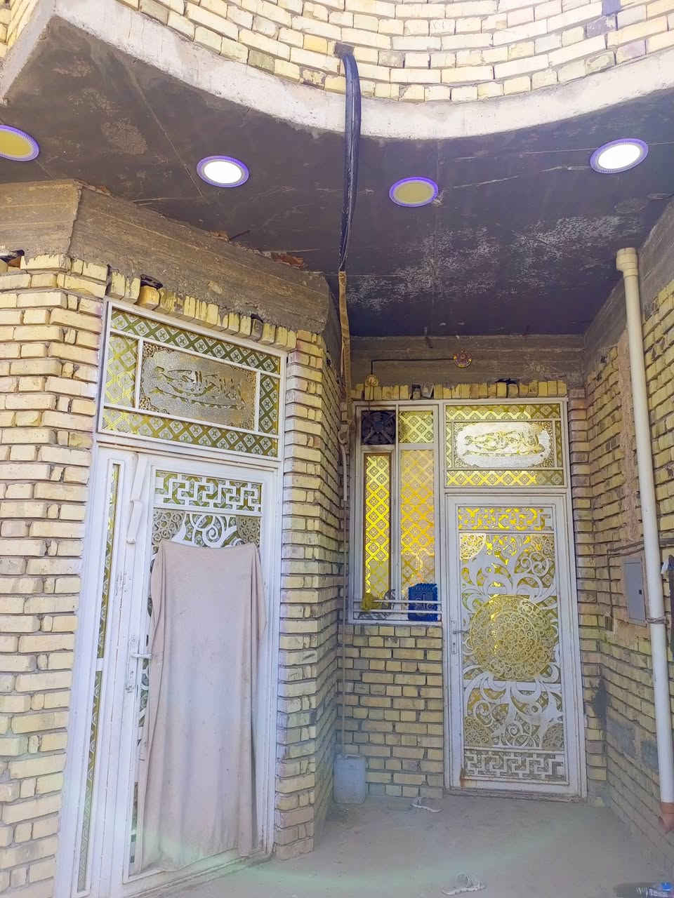 بيت للبيع 120متر الميمونه حي السلام الاتصال ***********
