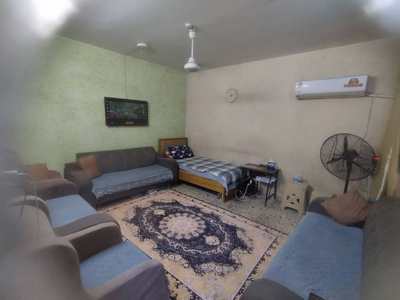 دار للبيع المساحة 65م ( سعر مناسب)
عرض الشارع 7م 

العنوان الكريعات فرع مصور اربد 

للاستفسار 

***********

***********
