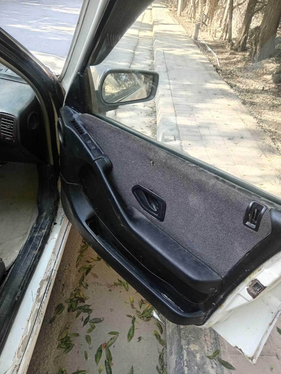 السلام عليكم
بيجو بارس 
مديل ١٢
السيارة حلوه
السنويه ساقطه من ٢٠٢٣
السيارة خير من الله 
فقط بيه خيط بخار
السيارة معروضه ١٧ ورقه وبيها مجال شي بسيط
باقي التفاسيل ع الواتساب *********** 
مكلف بالنشر
