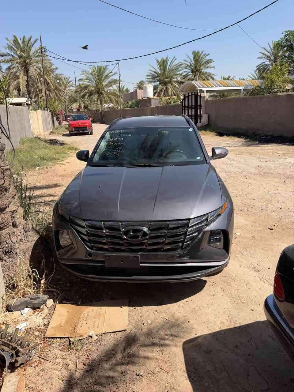 السلام عليكم 

توسان موديل ٢٤ ماشيه ١٧ الف بدون صبغ بدون ايرباك فقط بارد شبر بالبنيد والباقي كفاله دخول جديد تترقم جميع المحافظات 

موصفات 
بصمه 
ويل كب
اشاير مري
سايد بريك بصمه
رادارات 
تحكمات 
شاشه
كامره
مودات قياده 
كشنات حار
لد امامي خلفي
داخل جلد ابيض

السياره منفيس بسمي وسعرها كلش حلو بالنسبه لنضافته
السعر.  ١٧٨ وبي مجال

مكاني بابل  *********** بغداد, العراق
