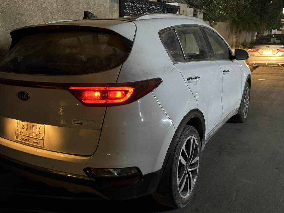 السلام عليكم سبورتج للبيع موديل 2019 خليجي وكالة الدولية السيارة
استخدام قليل السعر 198 ورقة وبي مجال بيهة شخص باالباب الخلفي موضح بالصور مكان السيارة الغزالية 

للأستفسار ( *********** )
