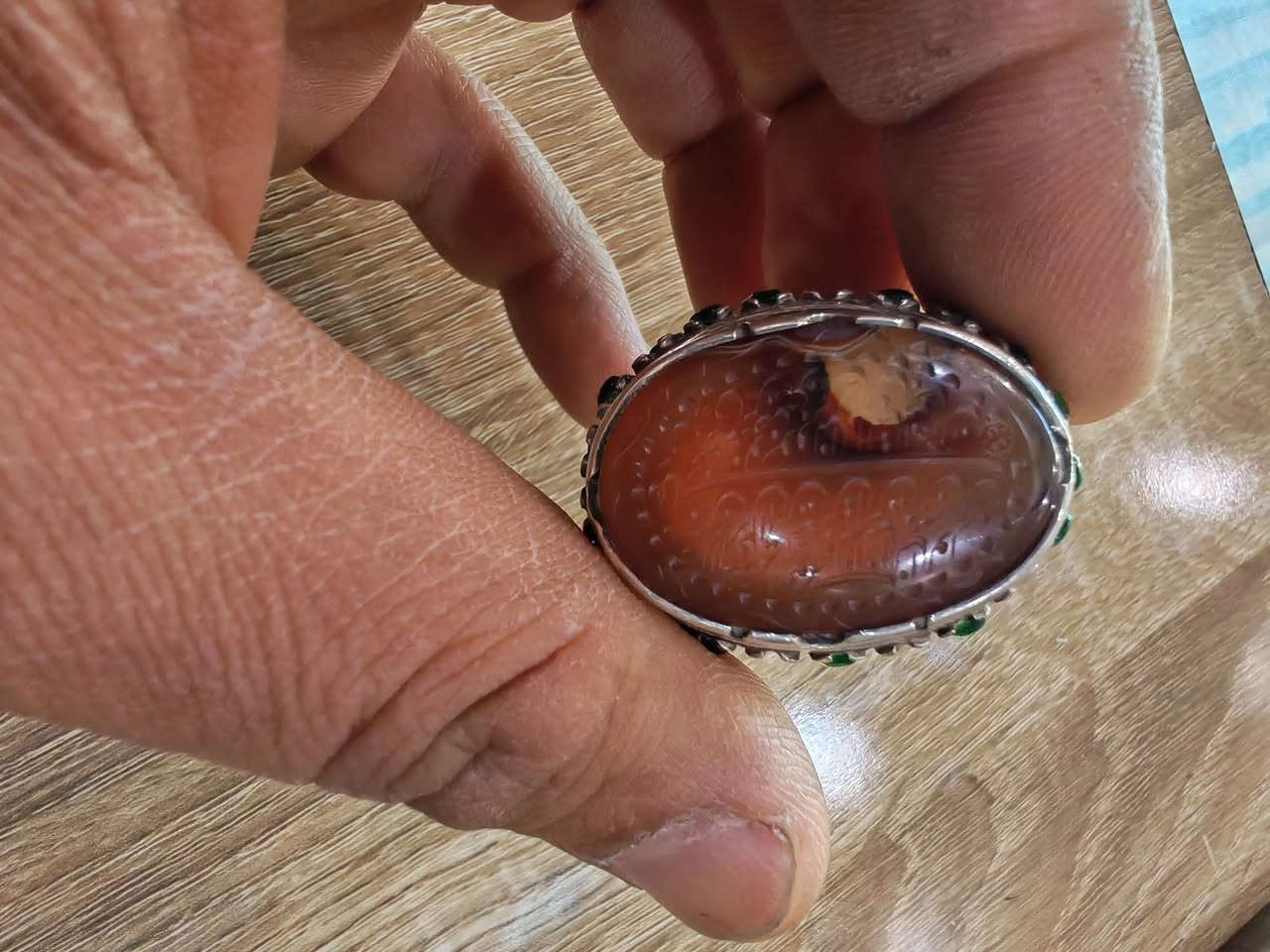 خاتم ثقيل صياغة يدوية وزن الخاتم 41,1غرام للبيع *********** التواصل
