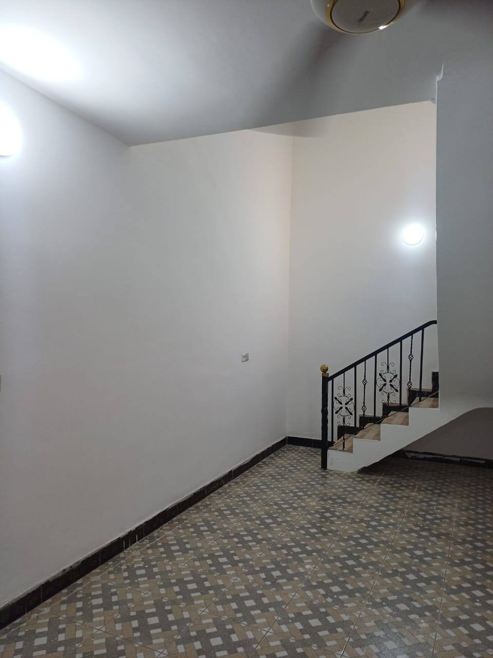 مشتمل _للبيع 🏡

  🌍 الموقع  /سامراء حي الخضراء طابقين 3 غرف

  المربع الذهبي المساحه  / ( 124 )  الواجه 7 ونص 

والنزال 17 

  💠 يتكون  المشتمل 3 غرف  واستقبال وصاله ومطبخ 🏡
                    
                🏡    وحمامات  داخلي وخارجي  🏡
                               

  💰 السعر  / ( السعر 115 مليون وبيه مجال 🏡

        ■■■■■■■■■■■■■■■■■■■■■■■■
           للإستفسار أكثر يمكنم التواصل عبر رقم الهاتف 
                ☎️ ( ***********)☎️  

        
  🙋‍♂️ مكتب السهل الاخضر للعقارات الضباط الثانيه 🏡
