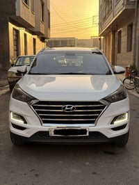 توسان 2019 خليجي   المواصفات  محرك 2000 دوش  كشن كهرباء  تبريد قطعتين ...