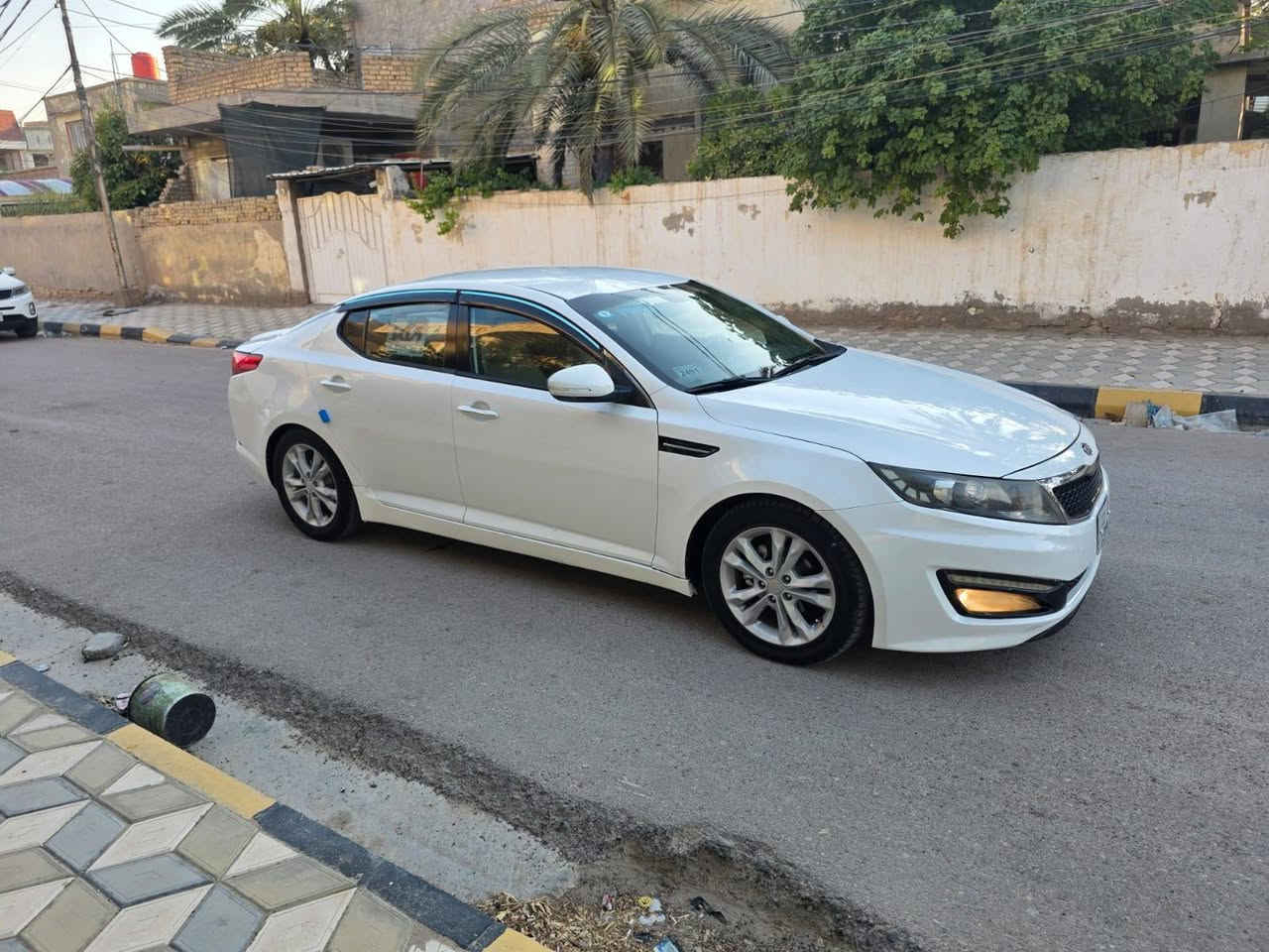 السلام عليكم كيا اوبتيما موديل 2014 خليجية رقم بغداد انكليزي سنويه وهزه جديده تحويل مباشر مكينه وكير 2000دوش مكفولات سياره بيها قطعتين تبديل بلاديات نفس الون بدون دواخل وبدون صبغ وبيها صبغ بهلال الجاملغ الخلفي شواصي لغود برانكيتات تكم حوض  كفاله عامه جاهزه من تخم تاير حداديه امامي وخلفي جديده تبريد ثلج تحكمات شفتات حساس خلفي تبريد قطعتين ماشيه 200 الف السياره بيها منضومه غاز شغاله العنوان واسط السعر 118 اتصال ***********
