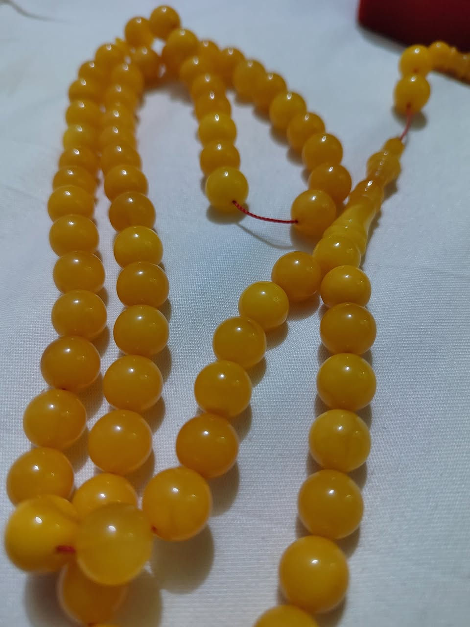 سبحه من الكهرب البولوني الحر الطبيعي المضمون من الكبس والضغط  بعدد حبات 66 حبة من الجمال والدلال وقياس الحبة 10 ملم ووزن 45 غم .... اكتب تم في التعليقات او رسالة على الواتساب بالرقم *********** توجد خدمة توصيل
