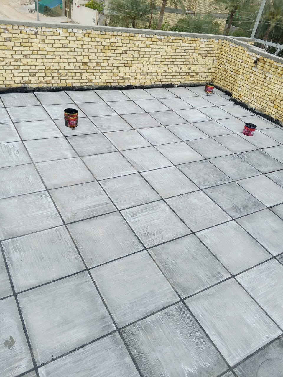***********
