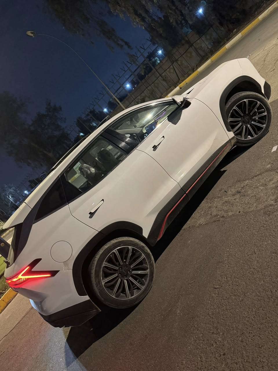 للبيع جيتور داشنك 2025 فول مواصفات اعلى فئه
بنوراما على طول 
سياره بسمي رقم بغداد ثاني يوم يتحول بسمك 
بصمه 2
5كامرات
تشغيل عن بعد 
كشنات تتفئه تبريد + بيه ثلاجه 
دشبول كله لد الوان متغيره 
صندوق كهربائي 
سياره امظلل جمات عازل حراري 
ويل 20 
محرك 1600 تورب 🚀
سياره مكفوله كفاله عامه بعدهي بالضمان 
ماشيه 16الف
بعد بيه موصفات على الخاص 
سعرر على الخاص 
رقم هاتف 
***********

‭0781 296 7772‬
