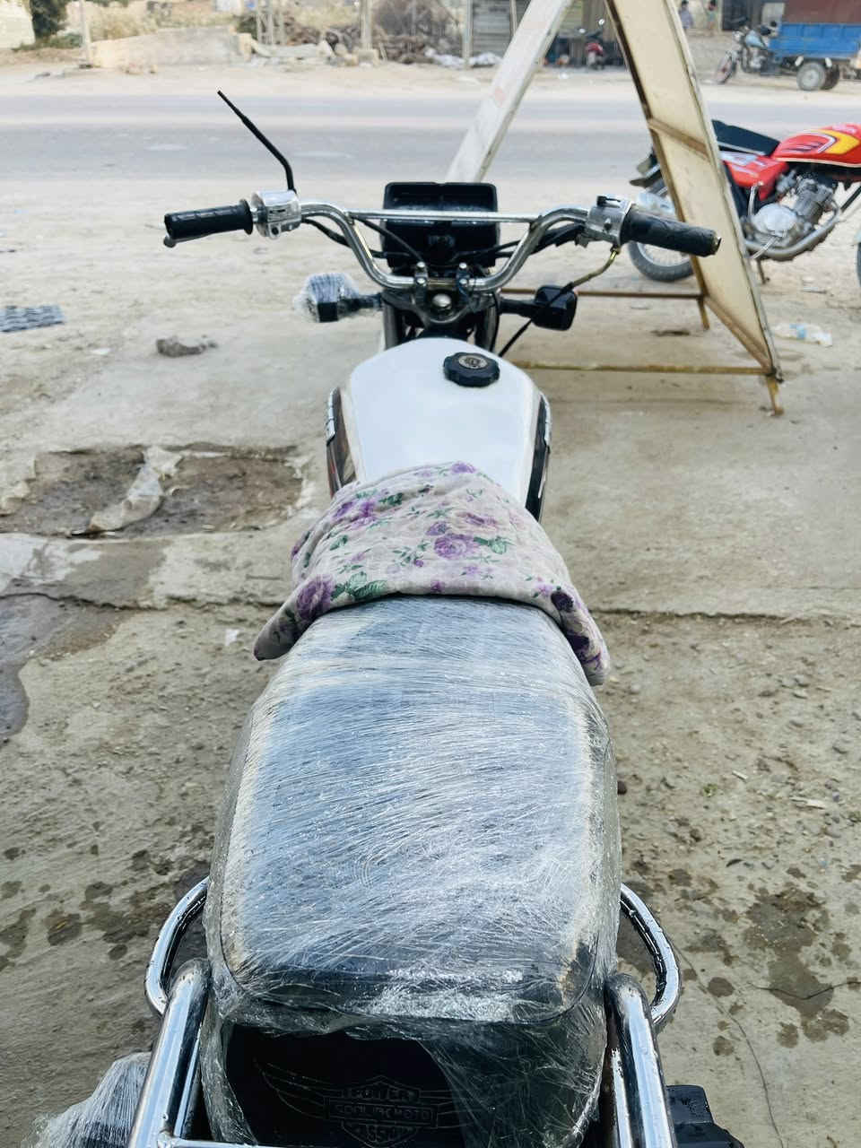 يالله للبيع تايكر 2022 آوراق مبدل بيها ولفات مكاني بابل قضاء الكفل سعر 475 وبيها مجال بسيط لطيبين شراي راسلني وخادم هاذا رقمي الي يحب يتصل مستعجل عله بيعتها ***********
