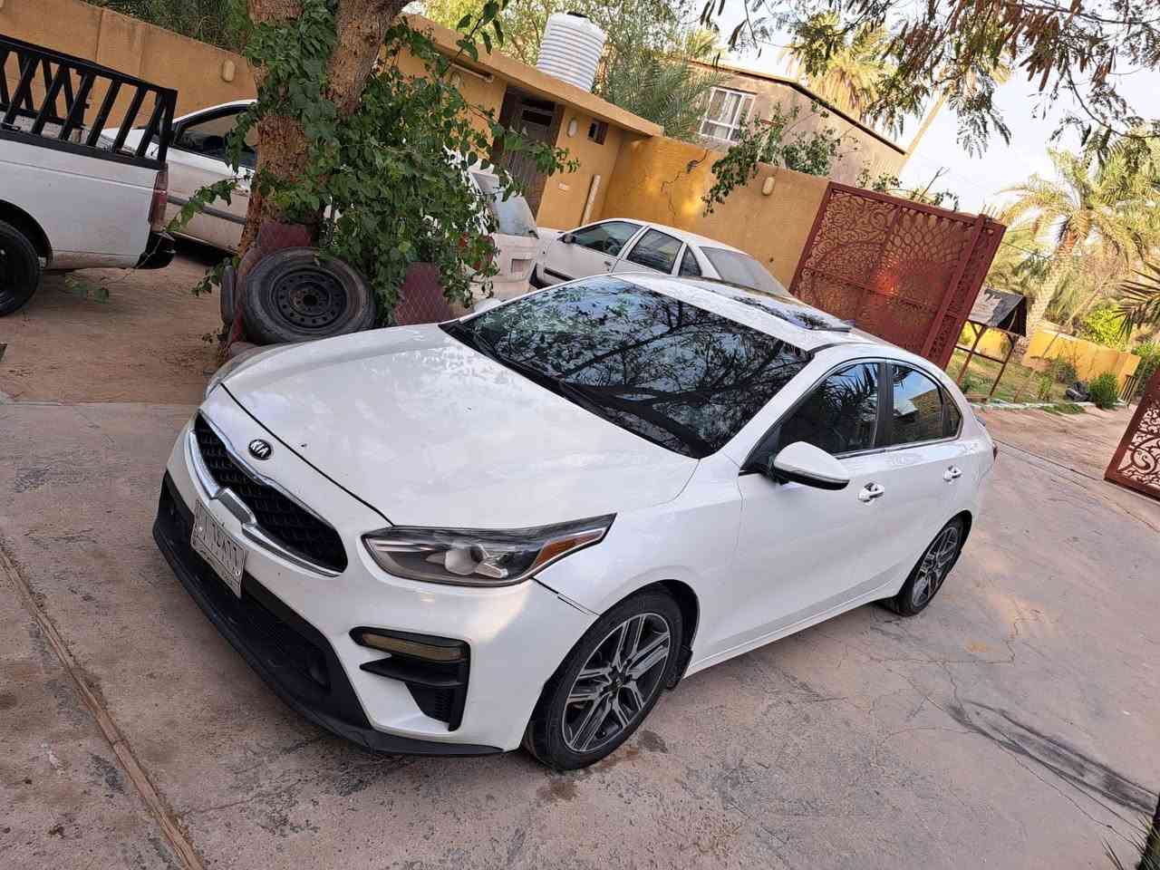 كيا فورتي موديل 20 كير ومكينه خير من الله حجم ٢٠٠٠ دوش كير AT رقم كربلاء معوقين بعد الها ٥ اشهر صير حره فول موصفات للاخير عدا لبصمه حداديه جديده كهربائيات عامه شغاله حادثها كلش حلو دعاميه وبنيد لباقي كفاله شرط سونار تخم تاير تراي كلش ناعمه وسريعه بدون دونز سعرها مناسب وحلو (127)وبي مجال للشراي مكاني كربلاء  ***********
