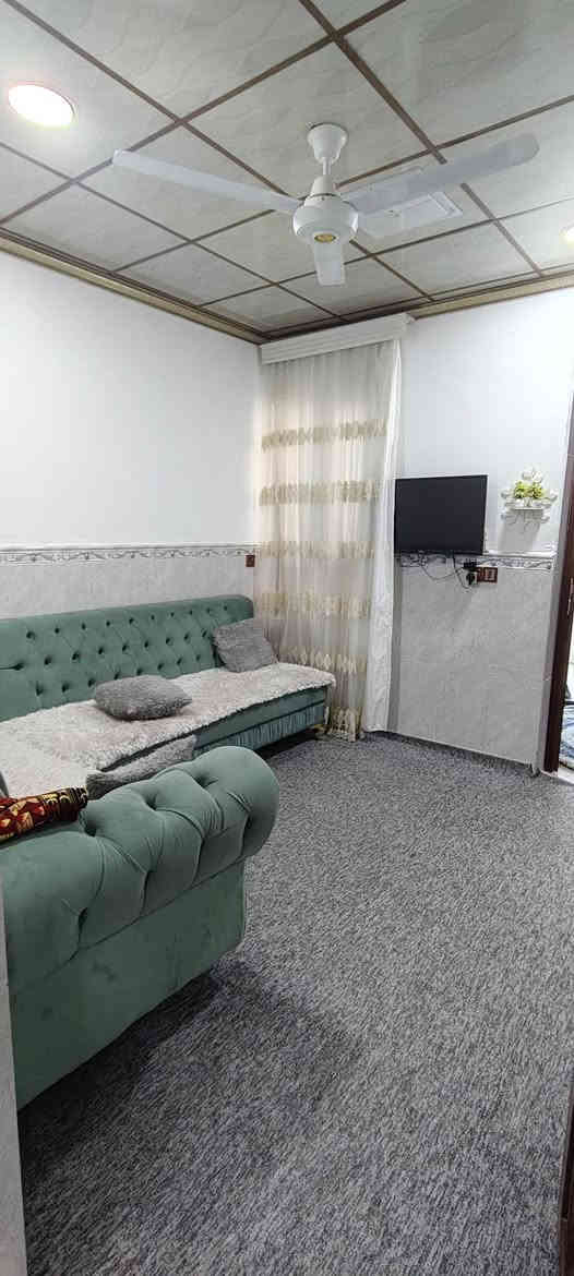 ئەم خانوە بۆ فرۆشتن 
شوێن : کەلار-گازینۆی ئازادی 
ڕووبەری : 101 مەترە 
7,5پانی 
13,5 درێژی 
پێکهاتووە له دووقات 
قاتی خوارەوە 
دووژور 
هۆڵ 
میوان 
مەتبەخ و مشتە مەلات 
قاتی سەرەوە 
سێ ژوور نوستن 
حەمام وسەرئاو 
کامل کاشی و دەکتی موبەریدەی بۆکراوە 
نرخ : 340 گەڵاو مەعمه لە 
***********
***********
