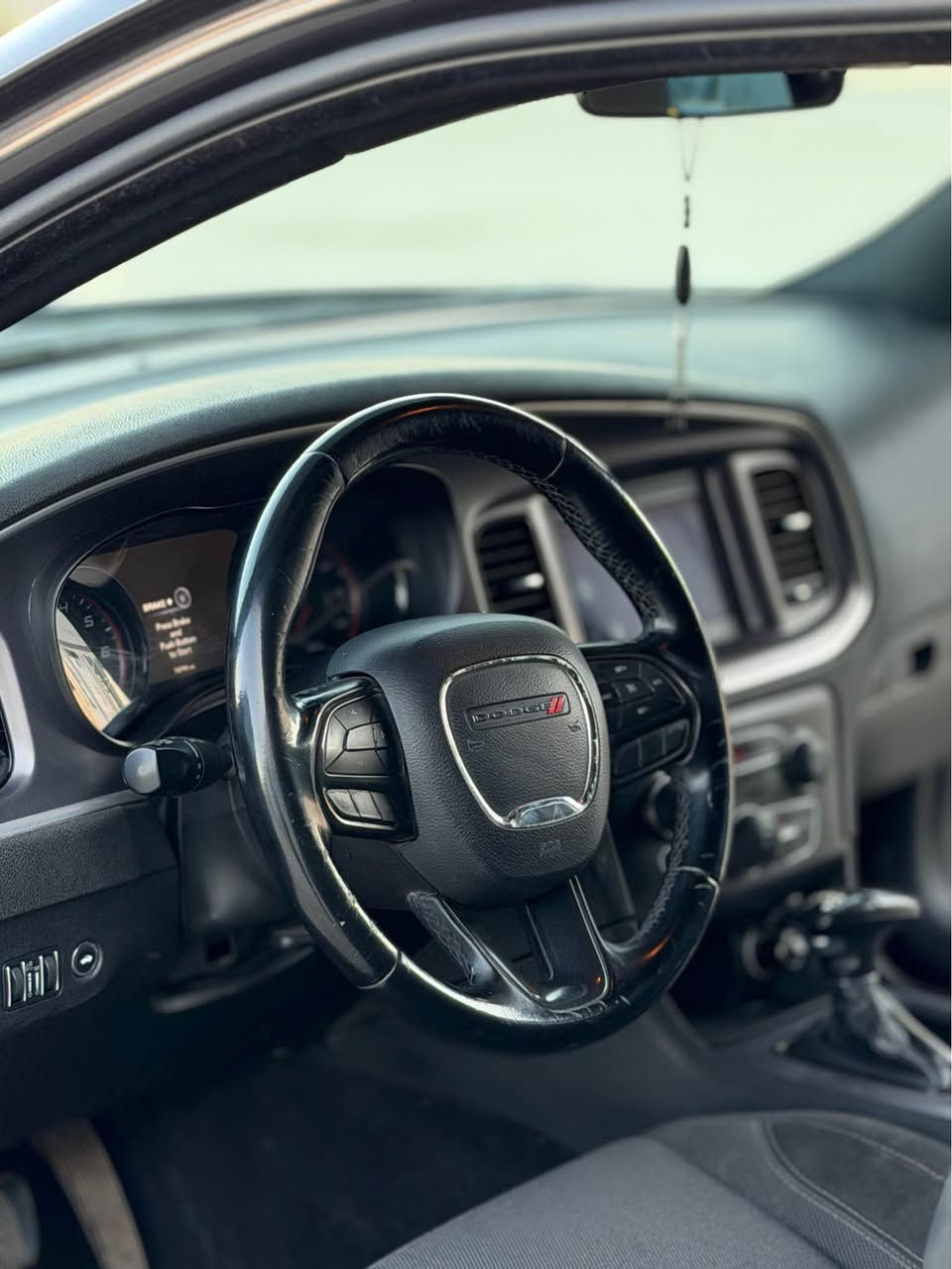 دوج جارجر SXT+  موديل 2022 بيها جاملغ صبغ بدون دواخل ارباكات سليمة بلادي ماشية 74 الف مايل سيارة مكفولة من كل شي 
تريد تحويل وكالة حاضرين رقمها دهوك سعر 218 ورقة و مجال *********** اكر, نينوى
