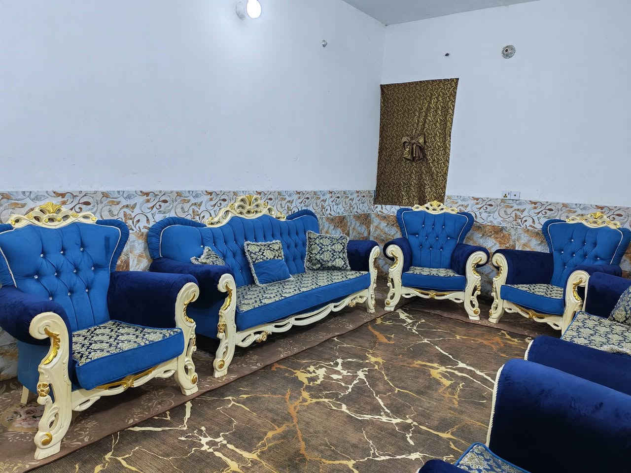 تخم زان تركي 10 مقاعد حيل نضيف مابي اي ضرر السعر 475 العنوان كربلاء بدايه الأمن الداخلي *********** يوجد توصيل داخل كربلاء
