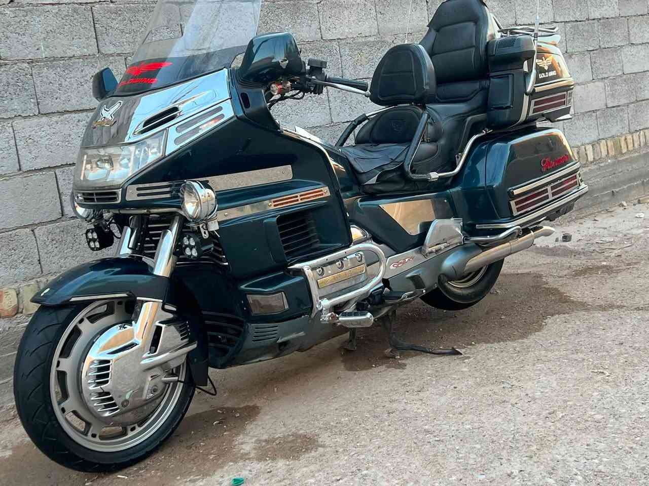اقراء المنشور يلا تخابر ‼️✍️

السلام عليكم من رخصت الادمن المحترم 
دراجه كولدونك 1500 خير من الله عوزه ترتيب شي بصيط 
رقم وسنويه رقم بصره 
مديل1989
محدثه 2000
(الدراجه عليه سستم كامل مثل ما تشوف بعينك)
كفاله مكينه 
كفاله كير 
كفاله جك
كفاله بك
داينمو رياضي بلادي 
تخم تاير 
تخم بلكات
تخم زنون اصلي
سترايح 
تجوه 
كبات 2000
كلج جديد 
شباك 2000 
ا(‼️لدراجه بس السلف عاطل بس سلف عاطل‼️)مو تخابرني تكلي شبيه …؟

‼️راعيه يريد تحويل اني اتخرت علي عندي ضروف راعيه ‼️بكربلاء تاخذ الدراجه شرط التحويل 

مكان الدراجه بغداد بوب الشام 
***********

سعرهه ٣٥وبيه مجال
