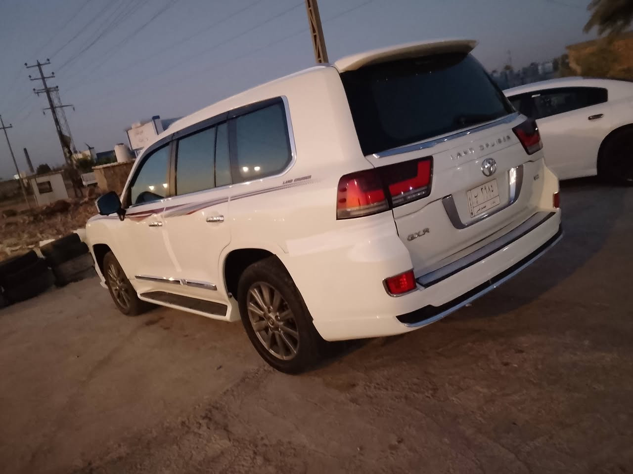 سلام عليكم البيع لاندكروز موديل 2009 محدث 24 داخل وخارج بيه طخ بسيط بجنط ولباقي كفال مكاني بابل مكين سته 6سلندر حدايه مكين كير كله كفال  سعر 265 وبيه مجال ***********
