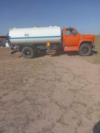 دنكر جمس للبيع محرك كاز 8 سلندر شاصي مكفول طخم تاير تانكي جديد 10طن ال...