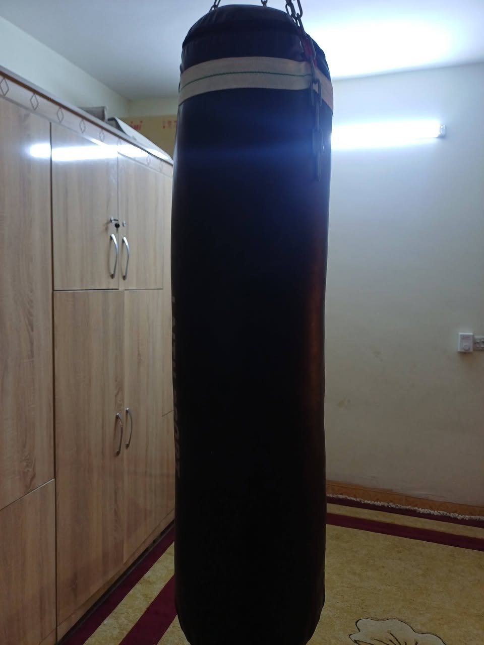 السلام عليكم موجود جيس ملاكمة كل العيوب مابي اخو الجديد طولة 140cm  للبيع سعر 45 بي مجال مكان كركوك


**إذا كنت صاحب هذا الإعلان وتريد حذفه لأي سبب، رجاءا أرسل رسالة إلى الدعم الفني**