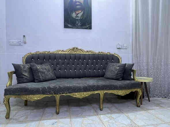 تخم 10 مقاعد للبيع العنوان بغداد البلديات ***********
