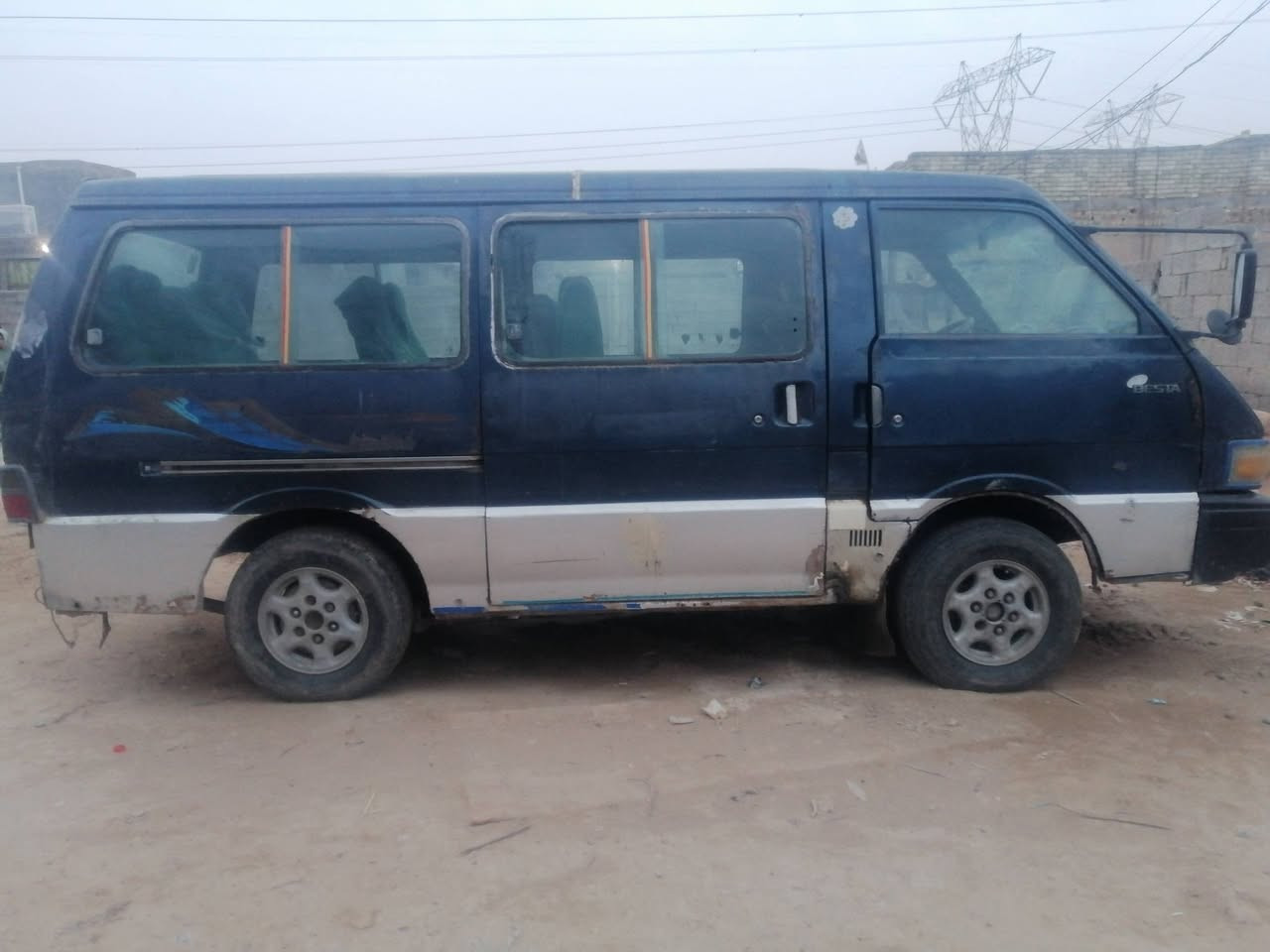 السلام عليكم ورحمة الله وبركاته اخوان سيارة كيه بستا للبيع مديل 95 مكينه كير اكسن مكفولات الكشر كدامك السعر 26 وبيها مجال قليل متواجد خاص او الاتصال على الرقم هاذ ***********
