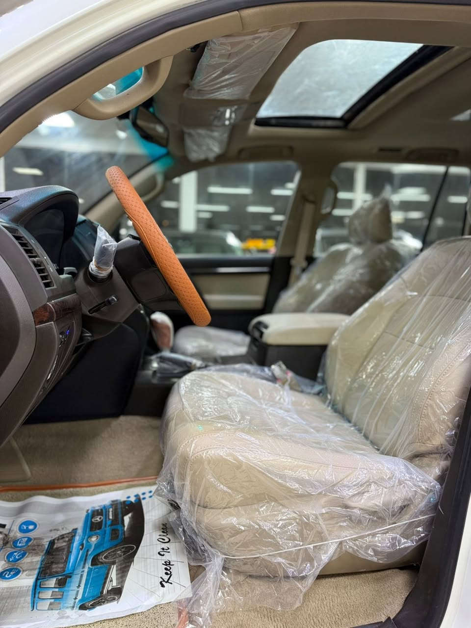 لاندكروز موديل: 2009
فول مواصفات 1/1 
6 سلندر
مكان السياره النجف الاشرف 
رقم الهاتف :***********
