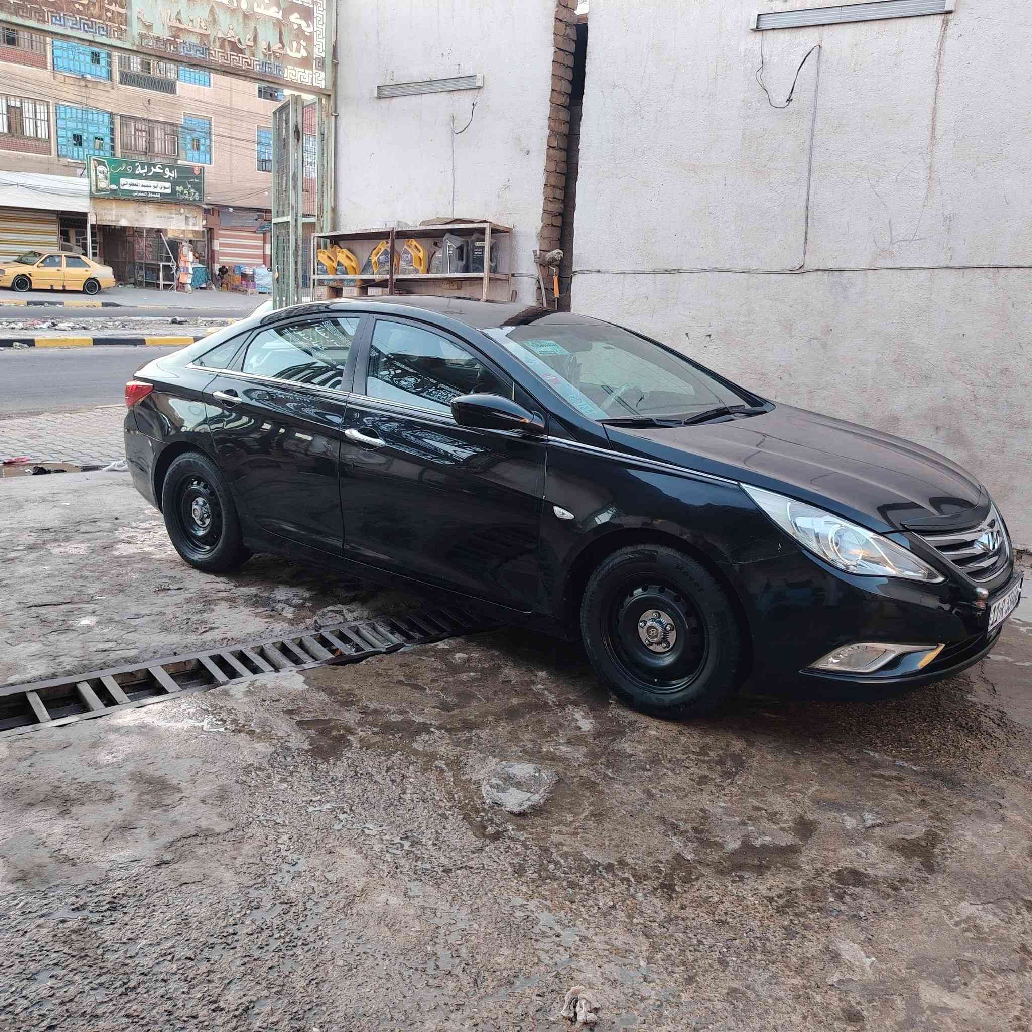 سلام عليكم للبيع سوناته مديل ١٢ مواطن كوري مبدل بيهه جاملغ خلفي فقط لغود شوصي حوض مكفولات مكينه ٢٠٠٠ دوش كير مكينه مكفولات تبريد ثلج قطعتين للبيع او مراوس حسب القناعه السعر ٧٨ العنوان بغداد الحسينيه ***********
