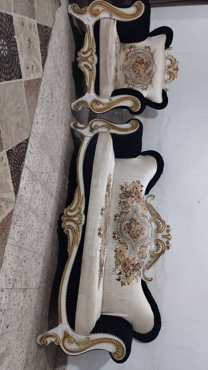 تخم 10 مقعد اخو جديد أي ضرر مابي نضافه فوول سعر ,,370,, بي مجال مكان لبياع ***********  يوجد واتساب
