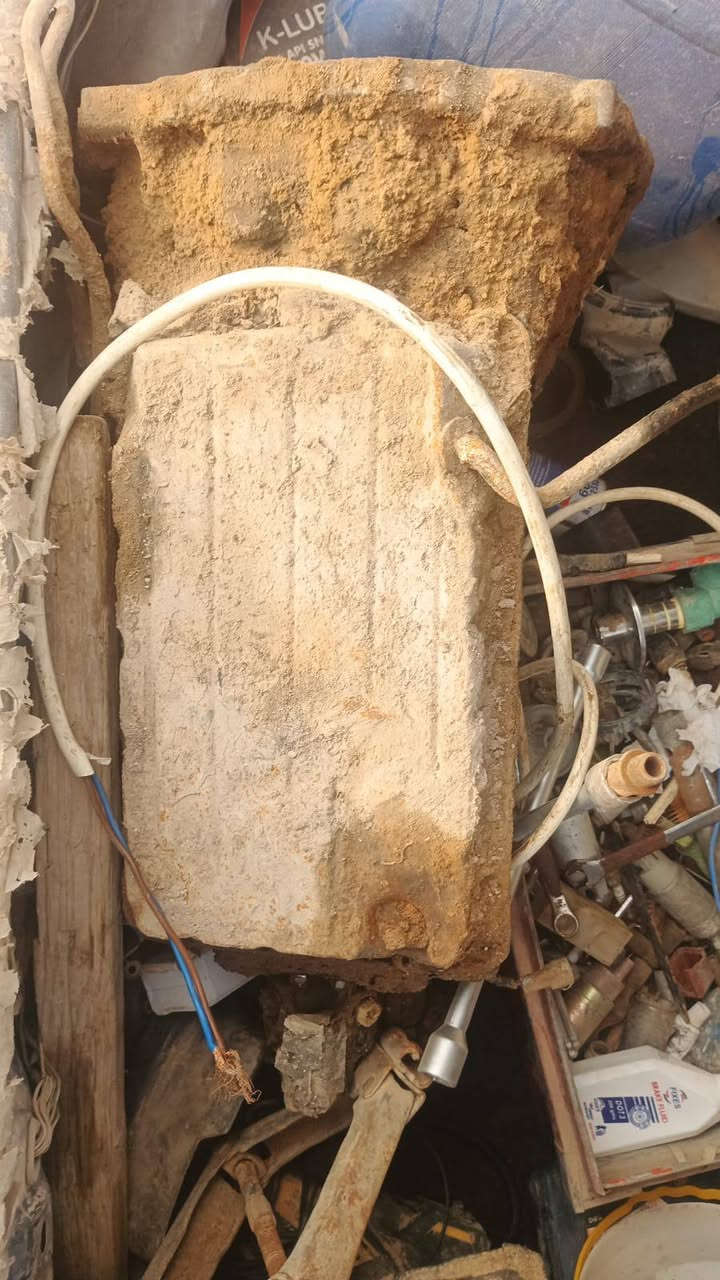 السلام عليكم ورحمه الله وبركاته
بطه كروان متصل مكفوله من كص ونقل وكلبه 
سياره مكينه كاضه ابيع بدون مكينه وكير رقمه بغداد وسنويه ما ساقطه مكانه ديوانيه سعره ١٥ ورقه وبيه مجال الي يجي لازم يجيب كرين ويسحبه ***********
هذا رقمي متواجد واتساب
