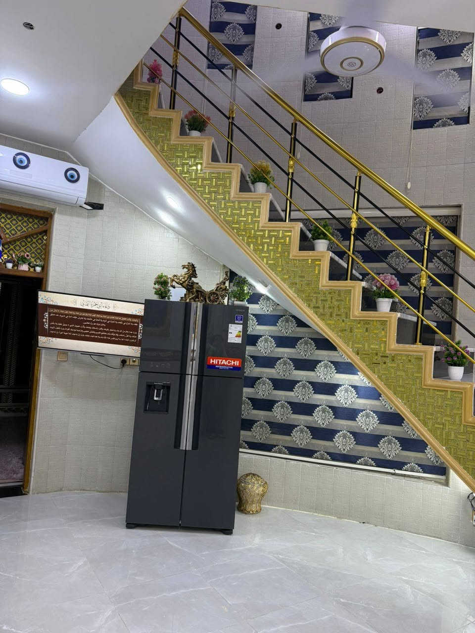 مشتمل طابقين للبيع في منطقة #حي_الحوراء (زين القوس) شارع الكفاح

🔸 مساحة 100 متر

🔹 الطابق الأول:
(غرفة نوم + صالة + استقبال + مطبخ + صحيات داخلية وخارجية)

🔹 الطابق الثاني:
(غرفة نوم + صالة + صحيات + سطح ثانوي)

🔸 خدمات كاملة

للاستفسار الاتصال على الرقم:
***********
