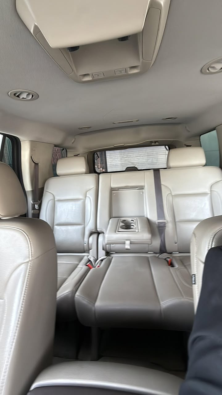 السلام عليكم
للبيع 

شوفليت تاهووو

موديل 20

السياره وكاله خليجيه

بدون حادث بدون صبغ

بيه بارد ع كد شبر بالباب الايمن

السياره ماشيه 100 كليو

جاهزه بدون اي نقوصات

الفئه LT

داوخل جلد 

كشنات كهرباء 

وباقي مواصفات التاهو 

محرك 5300cc

رقم بغداد تحويل مباشر 

بدون اي نقوصات جاهزه 

السعر ب368$ وبيه مجال بسيط حك الجيه

مكان السياره بغداد

واي استفسار اني حاضر

***********

***********

( محمد الصعب )
