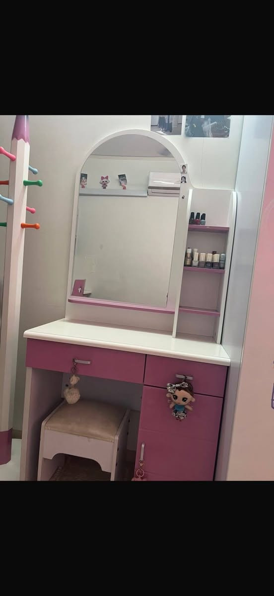 غراض بيت للبيع بسعر مناسب بسبب الانتقال الخاص مفتوح مؤقت للإستفسار فقط  ابيعهم بنصف سعر


**إذا كنت صاحب هذا الإعلان وتريد حذفه لأي سبب، رجاءا أرسل رسالة إلى الدعم الفني**