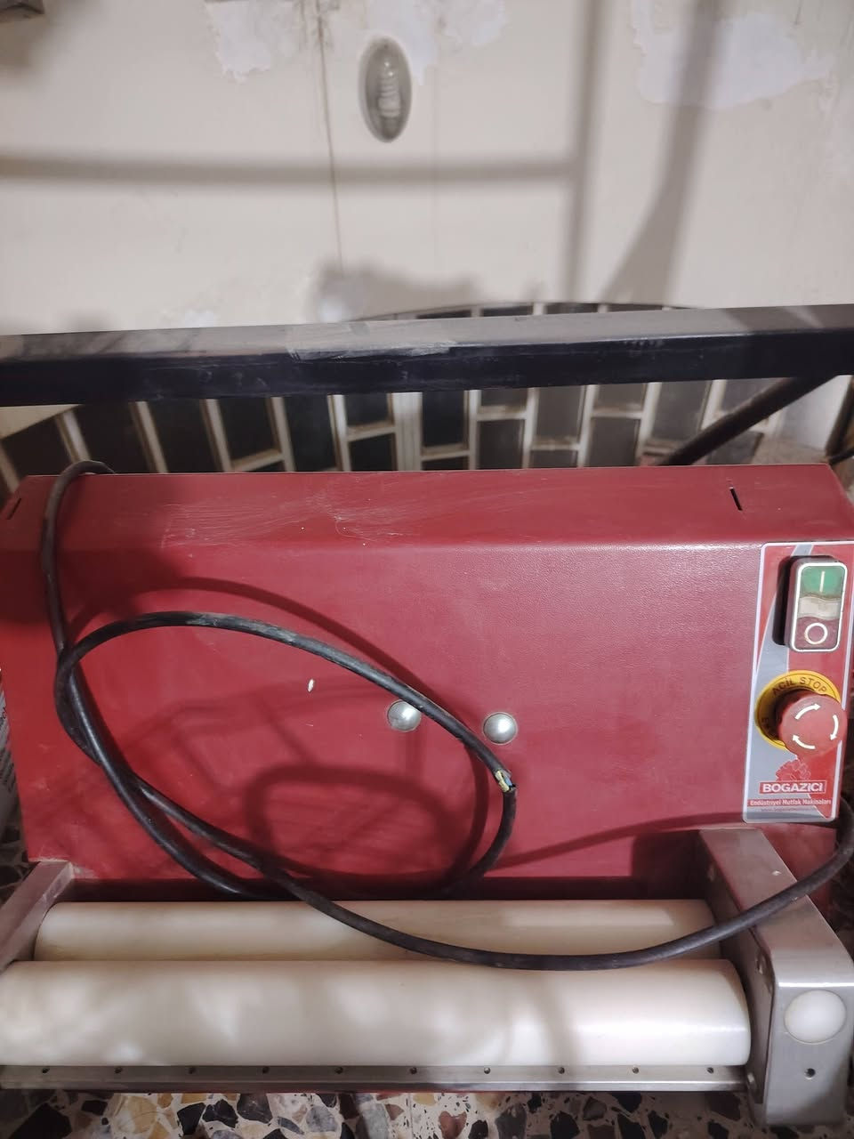 السلام عليكم
للبيع فقط 🔴
جهاز تغليف كيك كبير استخدام 3 مرات صارلي اسبوع من ماخذه و كل غراضه وياه الاحتياطيه مسطره و كارت برمجه احتياطي كونترول كامل ديجيتل السعر 1,300 و بيه مجال
-شيتر للبيع صناعه تركيه نضيف جدا السعر 550 الف و بيه مجال
علماً ان الجهازين تشتريهم و تحسبهم حسبه جديد تجي تفحص و تقتنع يلا تاخذه
العنوان بغداد الغزاليه-لا يوجد توصيل
هـ/***********
