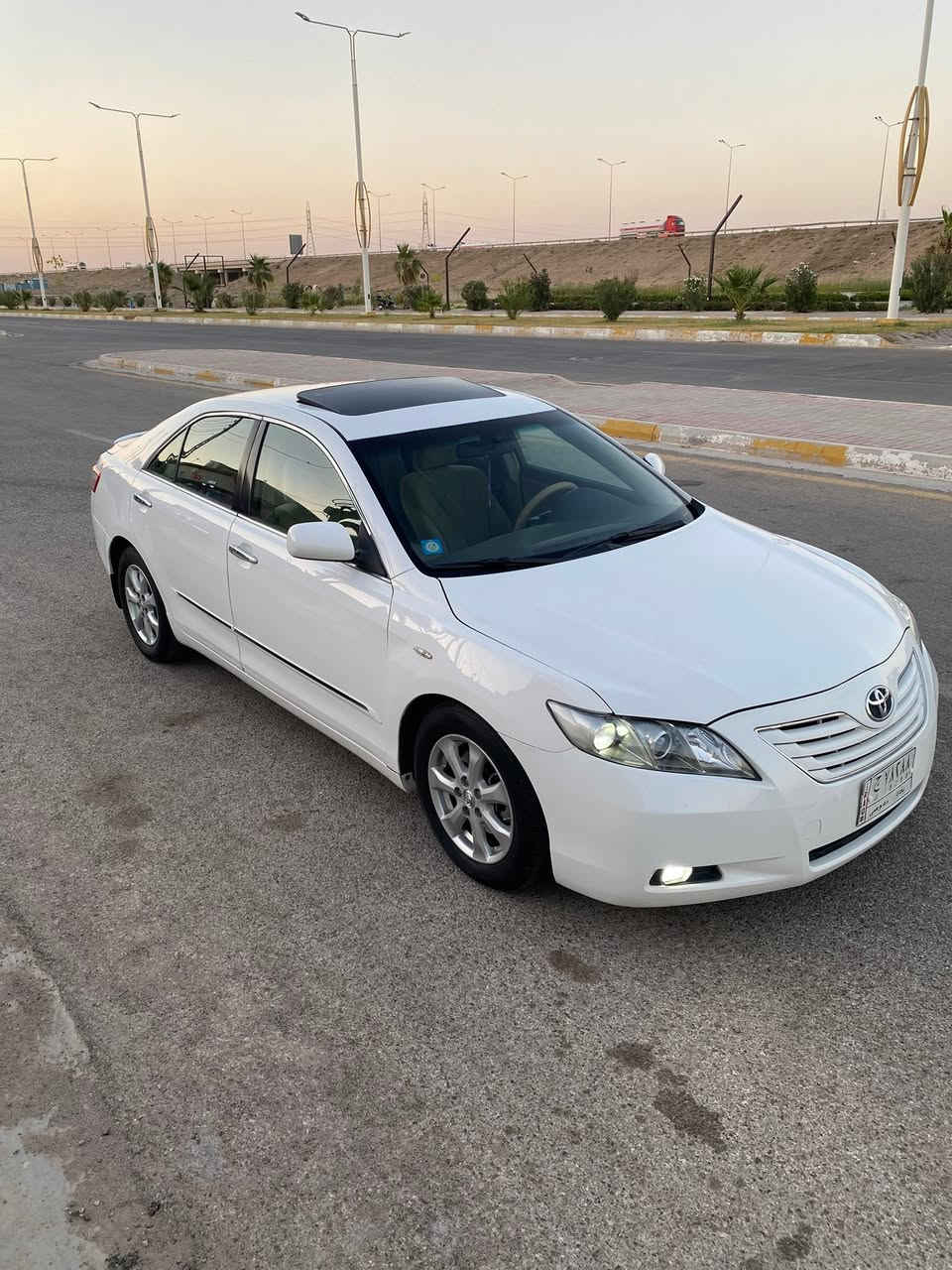 تحيه طيبه الى جميع اخواني المحترمين افتح الفيديو حتى تعرف التفاصيل للبيع كامري موديل 2008 خليجي GLX فول مواصفات رقم بغداد الماني سياره مكفوله من الضرر والصبغ عدى داير جاملغ فقط مكينه 2400 4 سلندر بلاديه مامفتوحه لا تنقيص ولا تبخير سلايد روف تحكم ستيرن جهتين كشن كهرباء داخل صاج ملكي كروز سرعه انارة ترحيب تبريد قطعتين حساسات خلفيه سياره جديده جدا ومتعوب عليها خاليه من اي نقص السعر 119 مكاني الانبار فلوجه للاستفسار 
***********
***********
