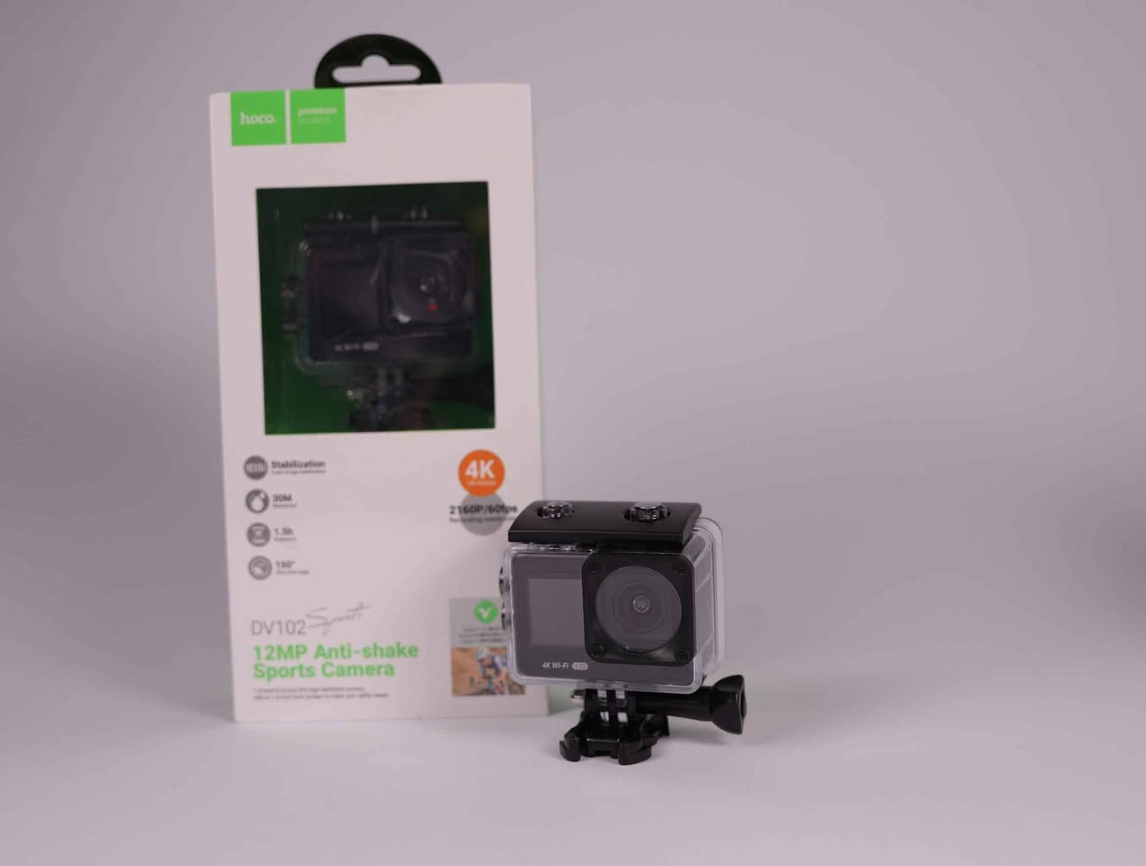 كاميرا أكشن 4K احترافية للتصوير الرياضي والمغامرات
كاميرا أكشن صغيرة الحجم وخفيفة الوزن، مصممة لتوثيق اللحظات بجودة عالية أثناء السفر، الرياضة، ركوب الدراجة، السباحة، والأنشطة الخارجية. تأتي بدقة تصوير تصل إلى 4K مع مستشعر Sony 12MP، وتدعم التثبيت الإلكتروني للصورة مع جيروسكوب سداسي المحاور لتقليل الاهتزاز أثناء الحركة.
توفر الكاميرا شاشة IPS لسهولة التصوير، مع زاوية تصوير واسعة 150° تلتقط مساحة أكبر من المشهد. كما تدعم الاتصال عبر Wi-Fi والتحكم من خلال التطبيق، بالإضافة إلى منفذ Type-C وبطارية قابلة للإزالة.
المميزات

تصوير فيديو بدقة تصل إلى 4k / 60fps

مستشعر Sony 386 بدقة 12MP

دعم تصوير الصور حتى 20MP

شاشة أمامية 1.3 إنج وشاشة خلفية 2.0 إنج

زاوية تصوير واسعة 150°

تثبيت إلكتروني للصورة مع مانع اهتزاز 6 محاور

دعم Wi-Fi والتحكم عبر التطبيق

مقاومة للماء حتى 30 متر باستخدام الغلاف المقاوم للماء

بطارية قابلة للإزالة بسعة 900mAh

مدة تشغيل تصل إلى حوالي 1.5 ساعة

تدعم بطاقة ذاكرة TF حتى 128GB

تدعم اللغة العربية و21 لغة أخرى

تأتي مع مجموعة إكسسوارات كاملة للتثبيت والاستخدام المتعدد

الاستخدام المناسب
مناسبة لتصوير الرحلات، ركوب الدراجات، السباحة، التخييم، الفلوقات، التصوير الرياضي، وتوثيق اللحظات اليومية بجودة عالية وحجم عملي يسهل حمله.
محتويات العلبة
كاميرا أكشن، غلاف مقاوم للماء، قاعدة الغلاف، إطار خلفي، حامل دراجة، حامل خوذة، حامل إضافي، محول، شريط Velcro، ملصقات 3M، كابل، وبطارية.
ملاحظات مهمة
بطاقة الذاكرة غير مرفقة مع المنتج. مقاومة الماء تعمل فقط عند استخدام الغلاف المقاوم للماء. بغداد, العراق


**إذا كنت صاحب هذا الإعلان وتريد حذفه لأي سبب، رجاءا أرسل رسالة إلى الدعم الفني**