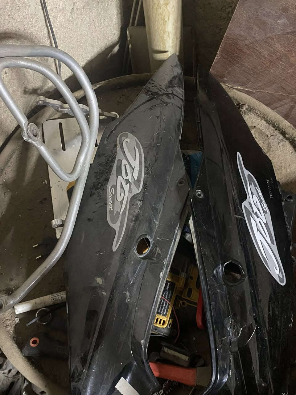 ماكس منغولي بوشة 55 تجفيت محترم نوع البوشة اوماها وان دراجة نضيفة مبدل كفرات والاصليات موجودة هنة والاسبايدر البلادي الدراجة مسويلهة ادامة كاملة على اخر حباية بس السلف محترگ يرادلهة سلف والمكينة مداريهة مو مال لعب حتة الذيل البلادي موجود سعرهة 550 وبيهة مجال ***********
