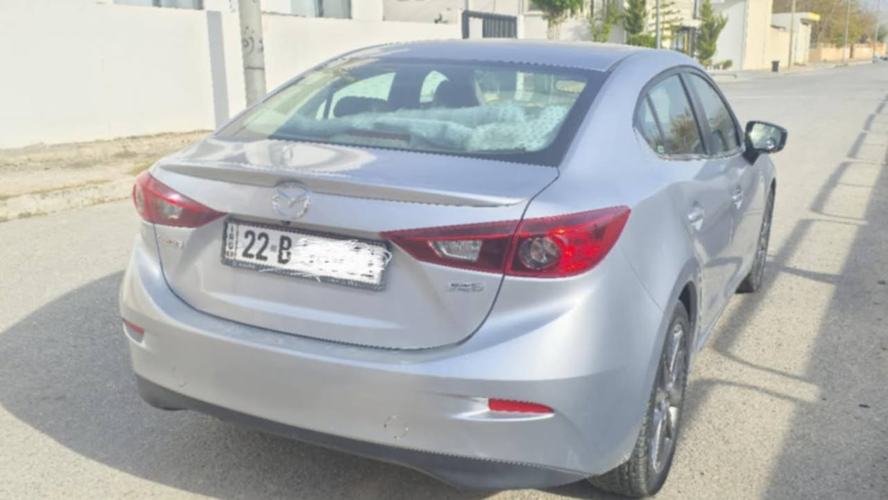 مازدا زوم ۳   ئەمریکی
مۆدیل ۲۰۱٨
سێ پارچەی هەیە (بۆنیت ، چاملخ، دەرگای سایق)
نرخ  ۱۲۰ معامەلە برایانە  *********** كويسينجاك, أربيل
