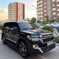 لاندكروزر GXR • ٢٠٢١ • ٤٩٠٠٠ كم