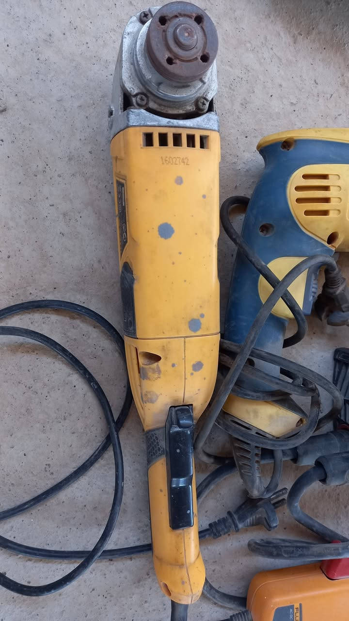 السلام عليكم 
كلهن بيعة وحدة السعر ٢٠٠الف العنوان التنومة حي الجامعة


**إذا كنت صاحب هذا الإعلان وتريد حذفه لأي سبب، رجاءا أرسل رسالة إلى الدعم الفني**