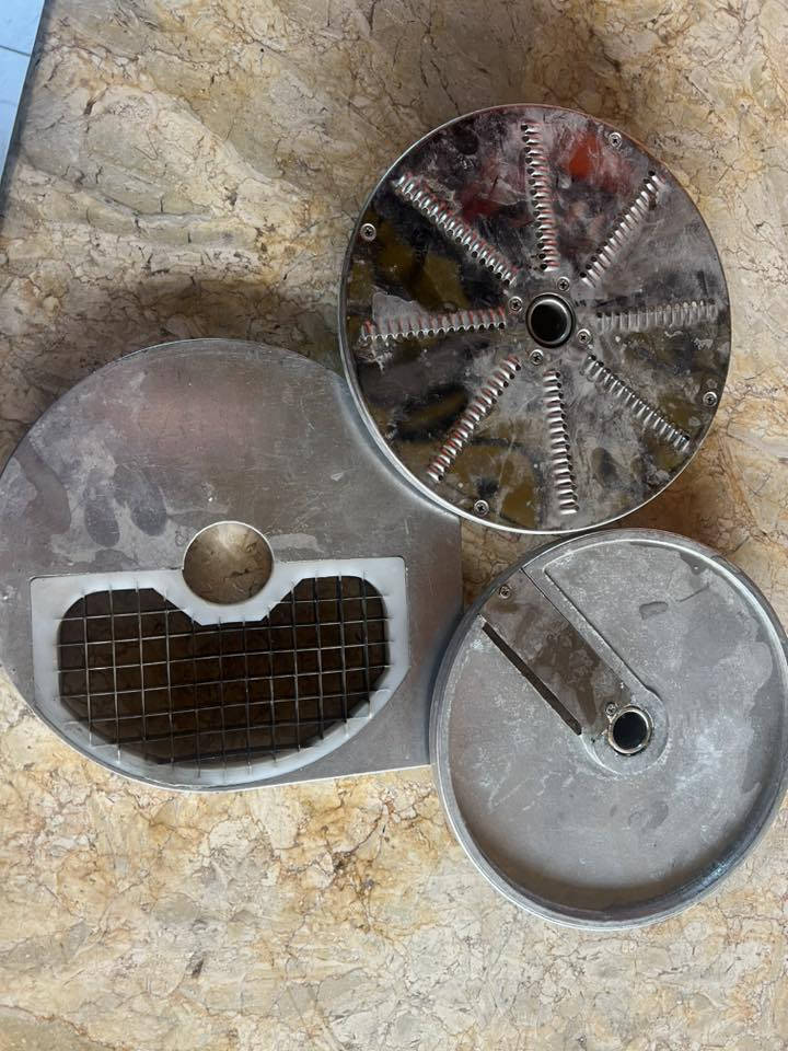 امشاطه مكينه تحضير الزلاطه للبيع مدينه الصدر الاورفلي ***********
