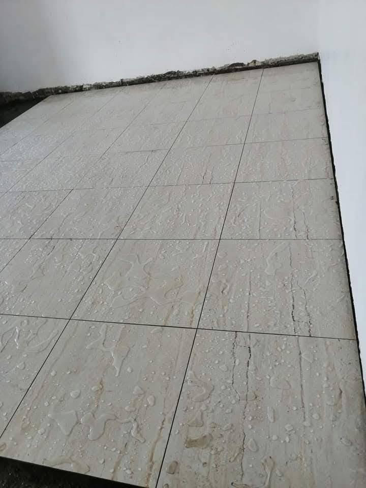 السلام عليكم
اسطه متفرغ حاليا العمل درجه اولى تسليم العمل باشراف المهندس ارضيات جدران تغليف الدرج العدل والحلزوني  للاستفسار الاتصال على الرقم***********واتساب
