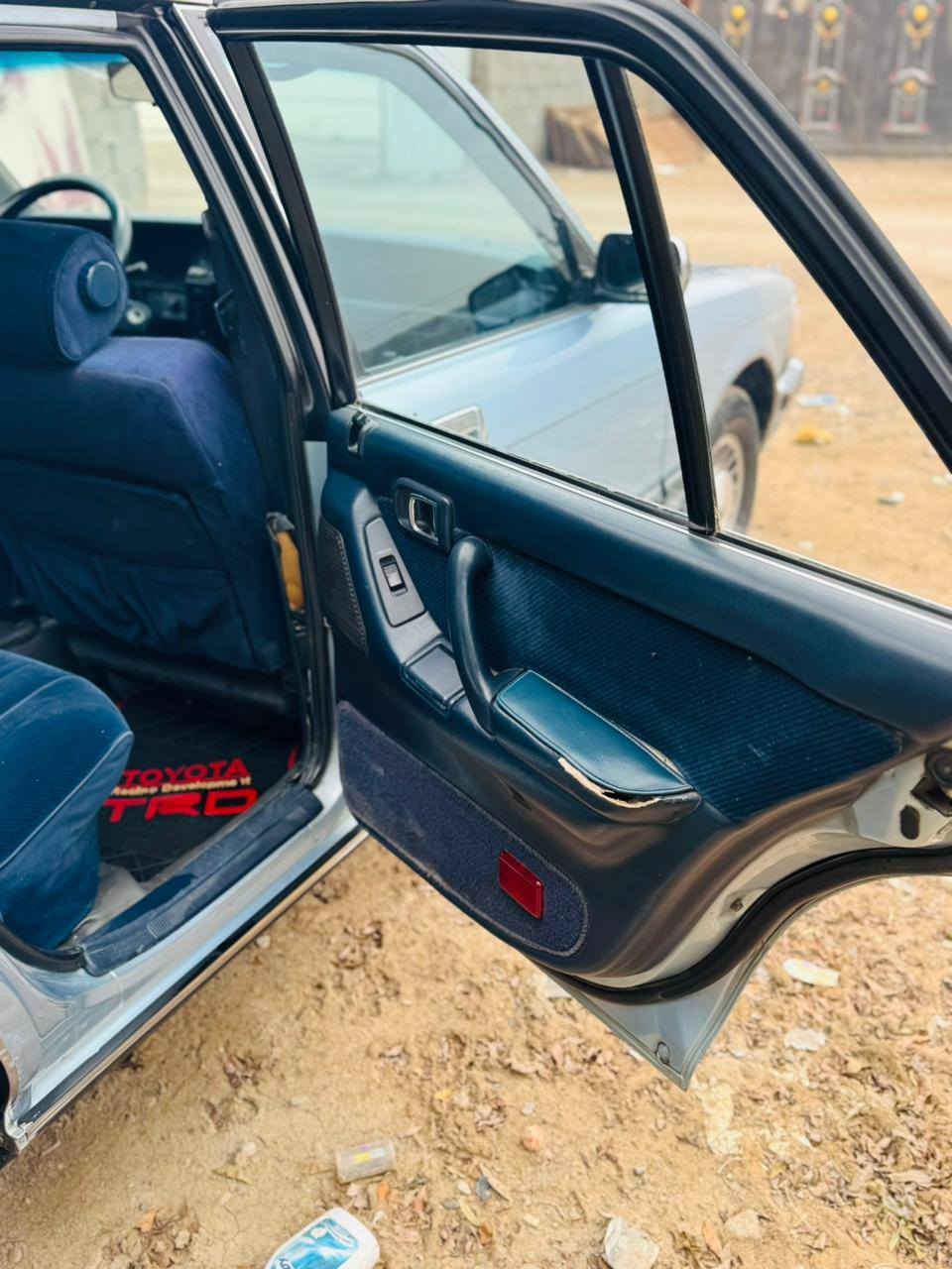 السلام سوبر سيدان موديل ٨٨ رقم بغداد دولي محرك نضيف كير اوتماتيك مكفوله من الصبغ والحادث فقط بيها جراد قليل تبريد شغال يسره بلاد السعر ٧٥ مكانها بغداد المعامل *********** أو ***********
