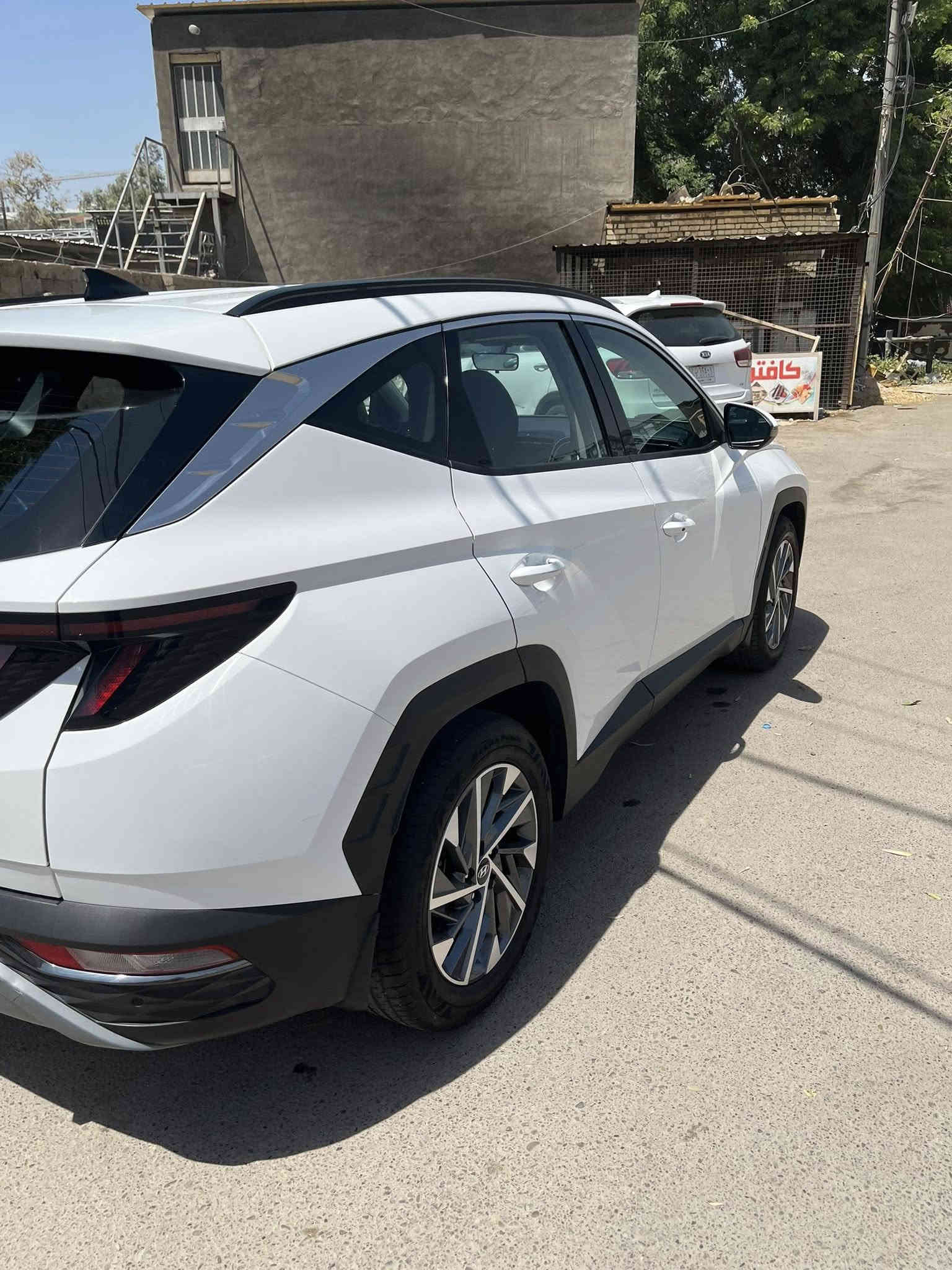 توسان 2023
السعر 199 ورقة
ماشية 27 الف كيلو
فول عدا البانوراما
خليجي
شاشة ايباد
بصمة تشغيل وابواب
تشغيل عن بعد
كشنات الامامية اثنينهن كهرباء
شاشة كار بلي
لايت دوار وية الستيرن
بردات خلفية اصلية
حساسات امامي خلفي اصلية
اوتوهولد
شاحن واير ليس
تبريد قطعتين
هاند بريك بصمة
مري شفط
كامرة دوارة
رقم بغداد باسمي
بيها طخة بالباب الخلفي مامصلحة موضحة بالصور
السيارة سابقاً بيها جلوخ مال خباثة ومعالجيها وبيها بارد قليل بالباب 
ورة الصدر
السيارة مكفولة من الصبغ حتى الدعاميات بدون صبغ
محرك كير كله مكفول 
السنوية لغاية 2028
مكان السيارة الكاظمية
السعر 199 ورقة قفل
***********
