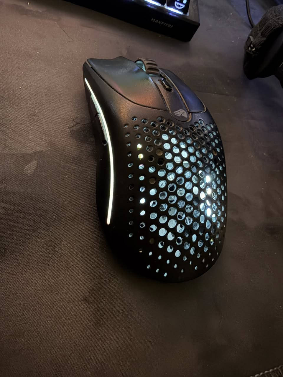 ماوس كلوريوس مودل o2 وايرليس وبي واير وبلوتوث الماوس استعمال اسبوع واحد فقط اخو الجديد سعره 85 قفل توصيل ماعندي


**إذا كنت صاحب هذا الإعلان وتريد حذفه لأي سبب، رجاءا أرسل رسالة إلى الدعم الفني**