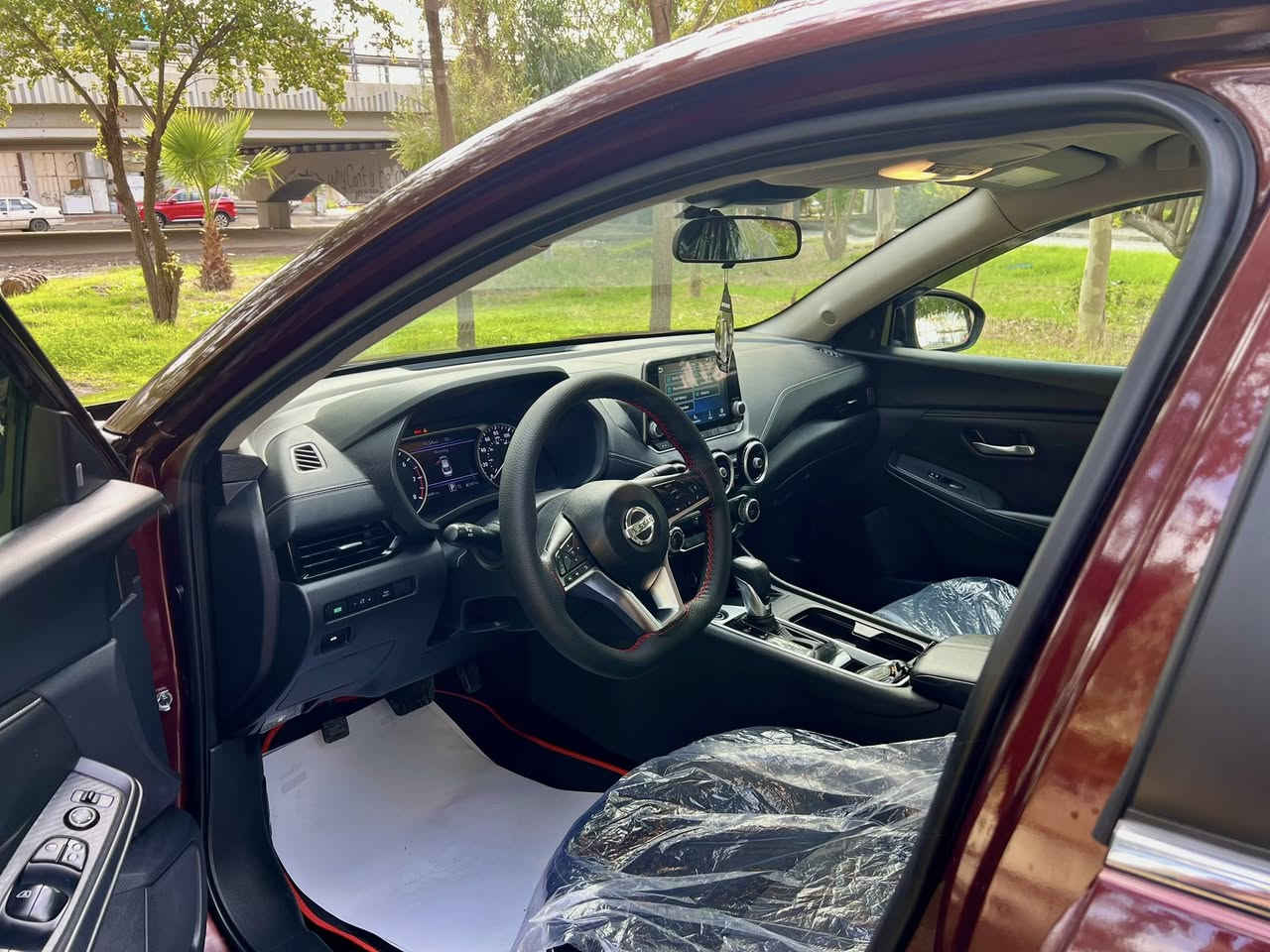 سلام عليكم نيسان سنترا 2024
اللون ماروني (عنابي)
ماشية 10 الف مايل 
موصفات sv معروفة 
نقطة عمياء 
تحكم ستيرن 
رادارات خلفي + كامرة دوارة 
3 انظمة قيادة ( سبورت + ايكو+ نورمال )
ابواب+ جنطة بصمة
شاشة كاربلي
اوتوستوب  
السيارة جديدة جداً ومماشية هواية 
ضرر قطعتين (جاملغ سكن وبنيد مبدل) + شي خفيف جداً تصليح داخل بدون شواصي ابداً 
رقم اربيل ترقيم جديد ب اسمي وتحويل ثاني يوم 
السعر 133 ورقة وبيها مجال للبيع فقط والسعر مناسب بسعر الكاتي  
الشراي يخابرني ويدلل عنواني كركوك ***********
