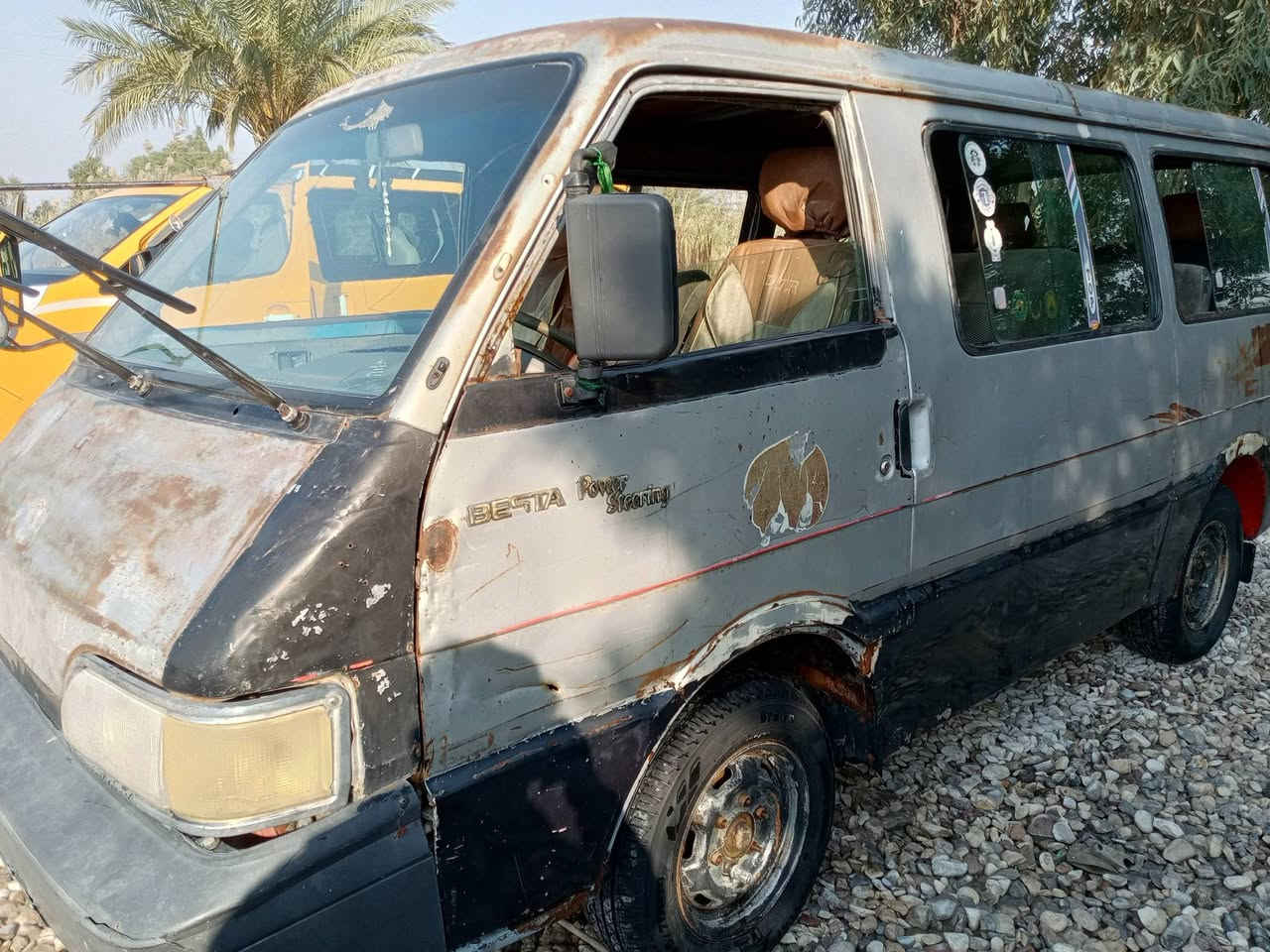 السلام عليكم كيه بسته 93 كشر بلادي مكينه كير اكسن مكفول سياره ناعمه رقم بغداد احمر سنويه صاقطه ابو الوكاله عامه موجود تريد وكاله تحويل هيه وغرامات عله 600 مكاني واسط الكوت عارضه 20 وبي مجال لمراوس ***********
