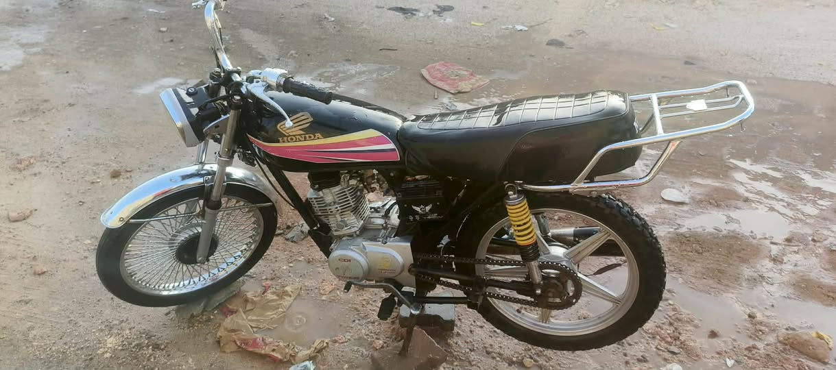 للبيع
اوراق اصولي تعمير
كهربائيات شغالة 
السعر 375 وبيها مجال 
الديوانية مركز 
شارع 30


**إذا كنت صاحب هذا الإعلان وتريد حذفه لأي سبب، رجاءا أرسل رسالة إلى الدعم الفني**