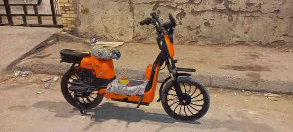 سلام عليكم دراجه شحن للبيع من وكالة حيدر النيار تحتاج فقط بطاريات السعر ١٠٠ وبيه مجال بصيط /عنوان البصره حي الأصدقاء/الرقم ***********/ها ها للعلم تحتاج جوزه سعر الجوزه ٥٠٠٠٠ /فقط بصمه شغاله
