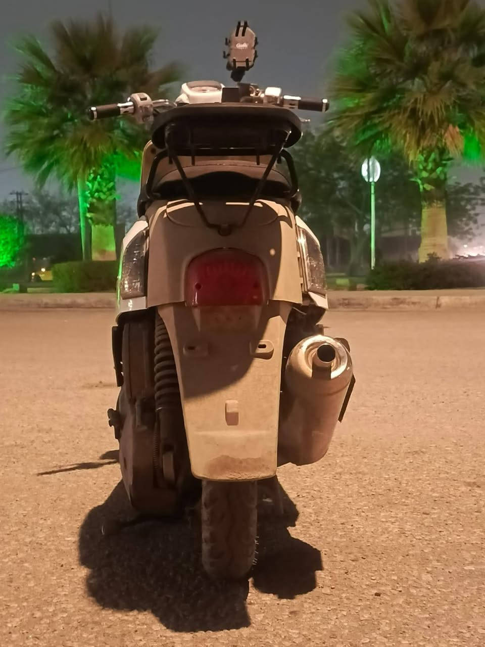 من رخصة الادمن المحترم
ماكس بوليس للبيع مودل 10 دراجه نضيفه وكلشي مبيها نقصه فقط جاملغ امامي وقبق بانزين فقط دراجه نكرة سلف بكل وقت شلعه قويه معدله محرك رياضي بوشه 55 اصل بلادي صالصنه اوراو ياباني
دراجه ممتعوبه ابد مال جناي 
اسف ع الإطالة والسعر اتصال وتشلع عيوني واني خادمكم مكانه كربلاء حي الغدير 
الرقم***********
